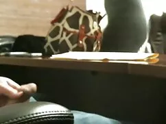 Hút thuốc hoàng gái  ...